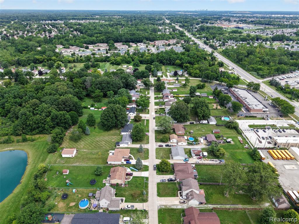 main property photo 50