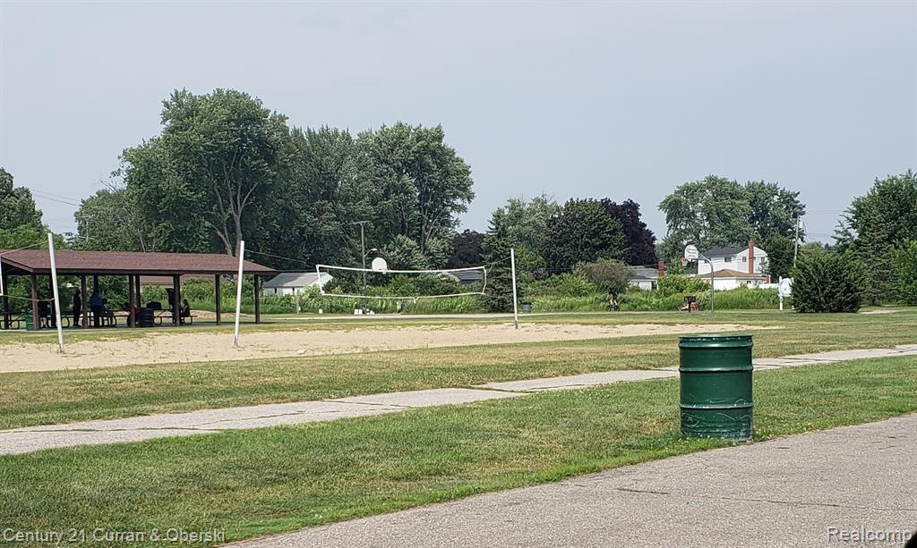 main property photo 41