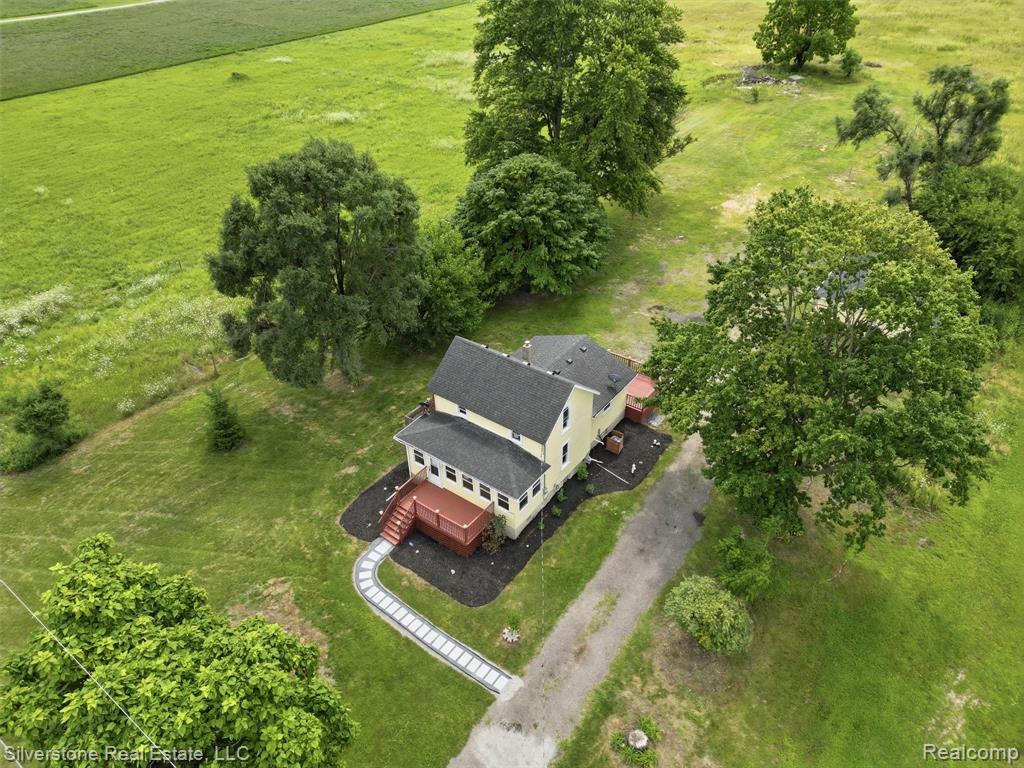 main property photo 7