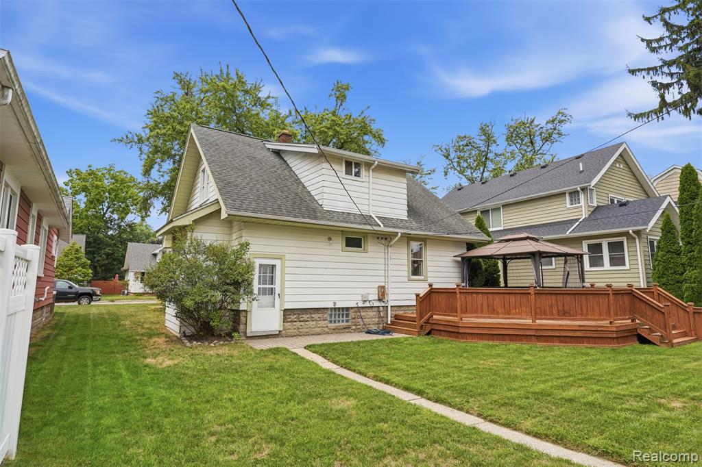 main property photo 34