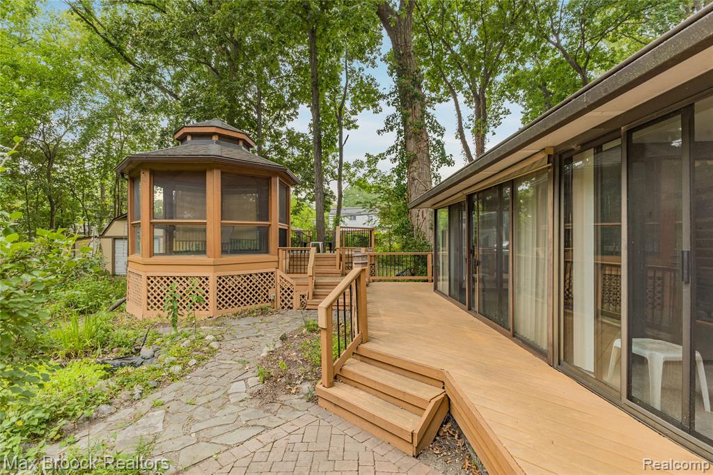 main property photo 57