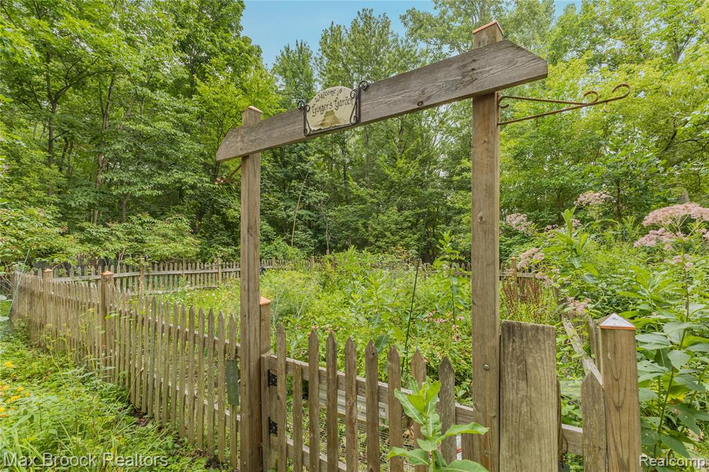 main property photo 60