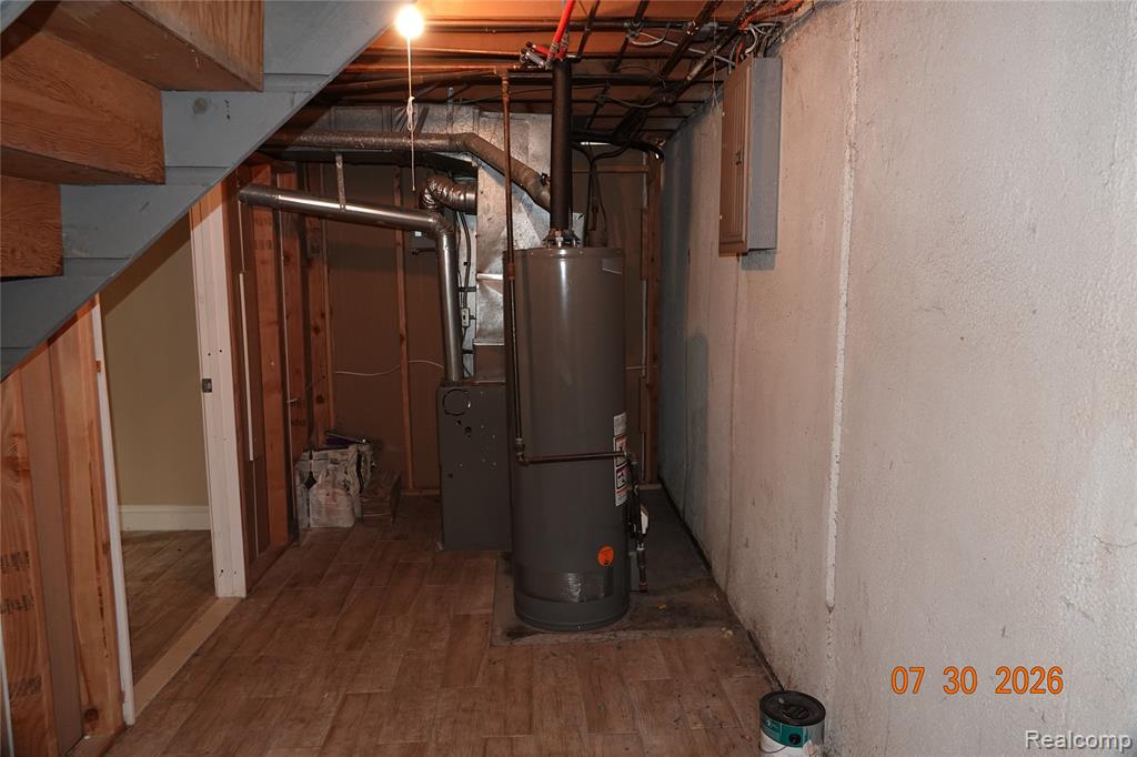 main property photo 28