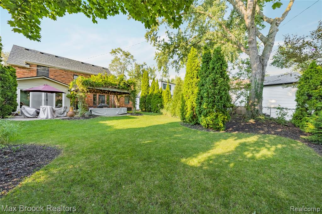 main property photo 44