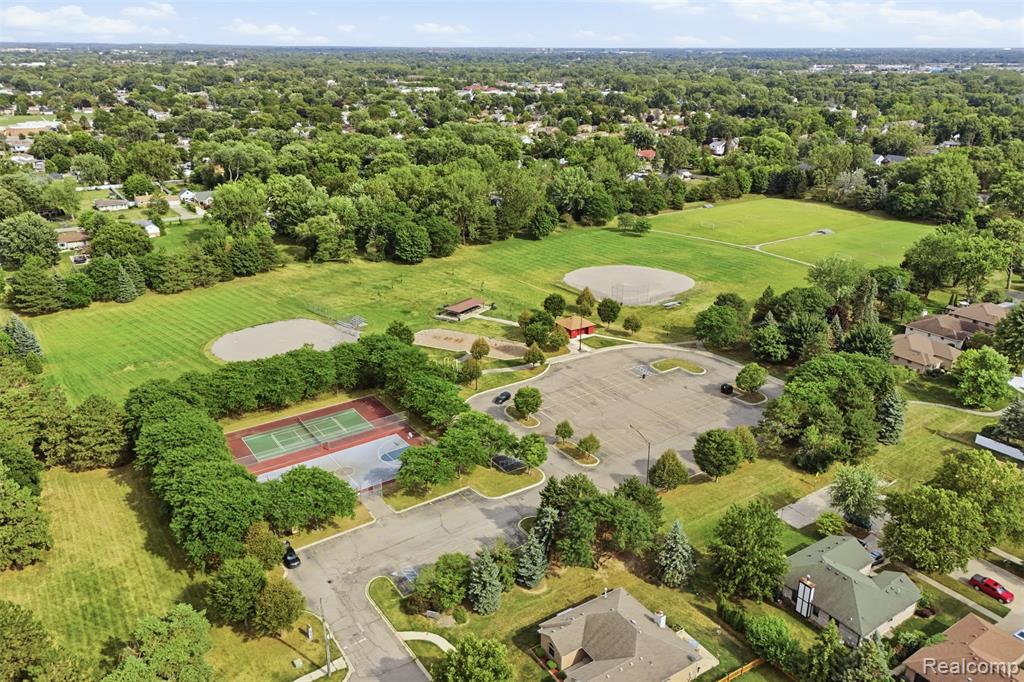 main property photo 7