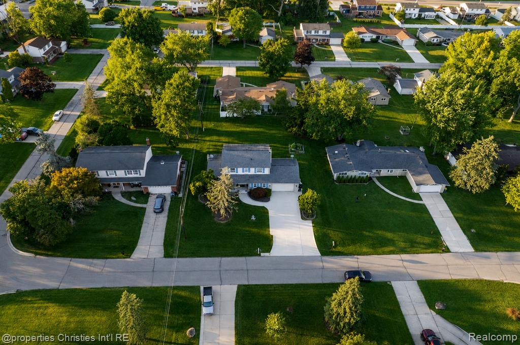 main property photo 35