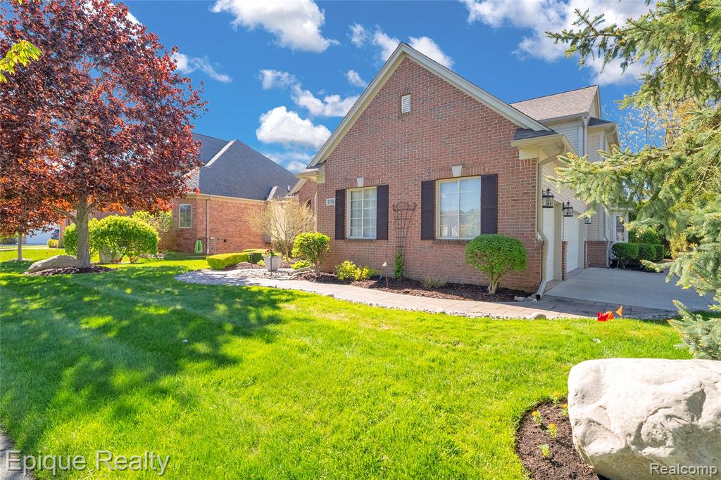 main property photo 50