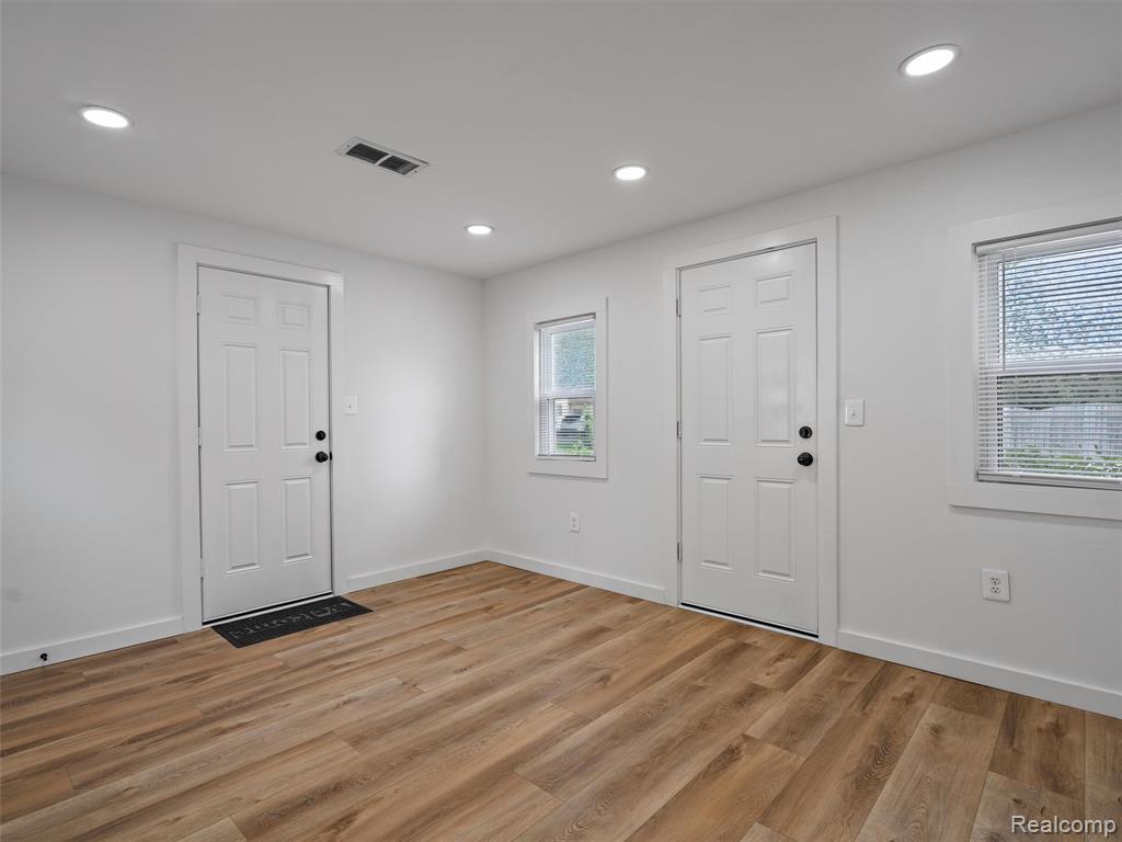 property viewer photo 21
