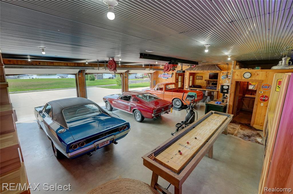 main property photo 76