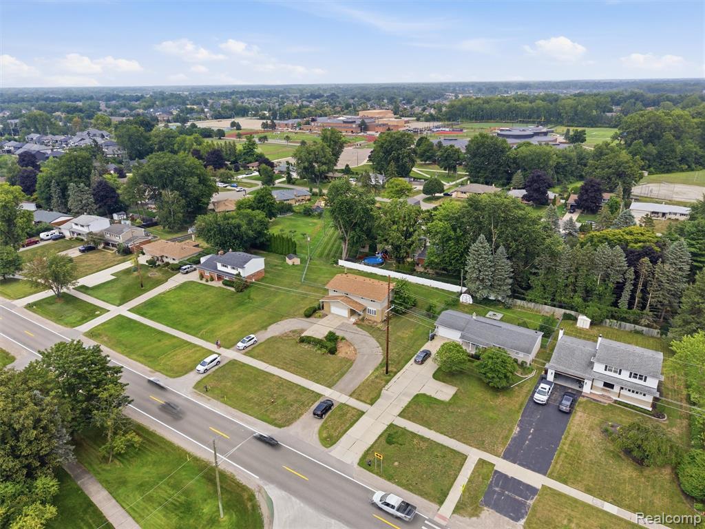 main property photo 14