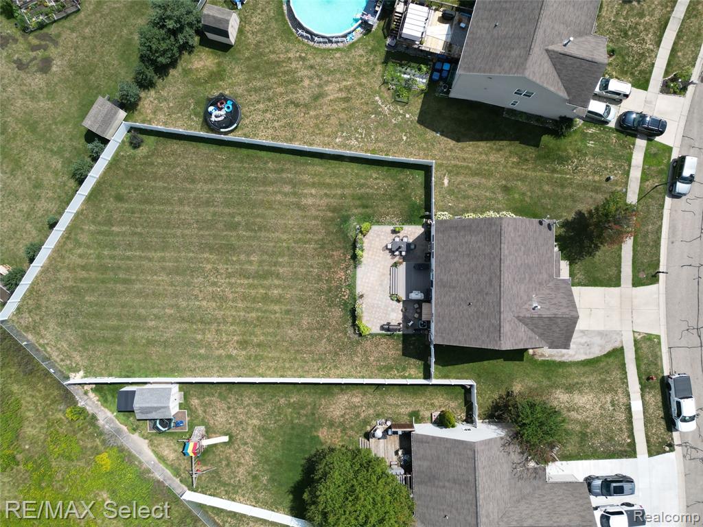 main property photo 48