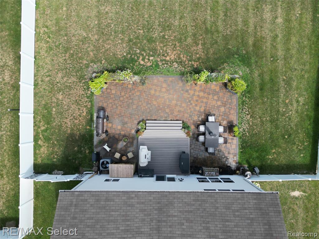 main property photo 51