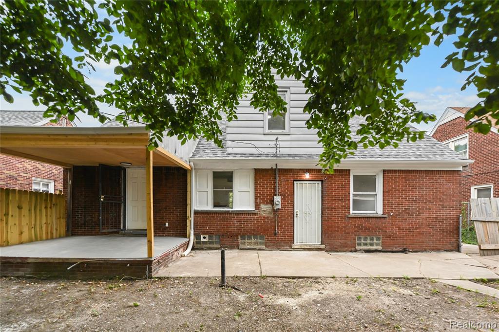 main property photo 18