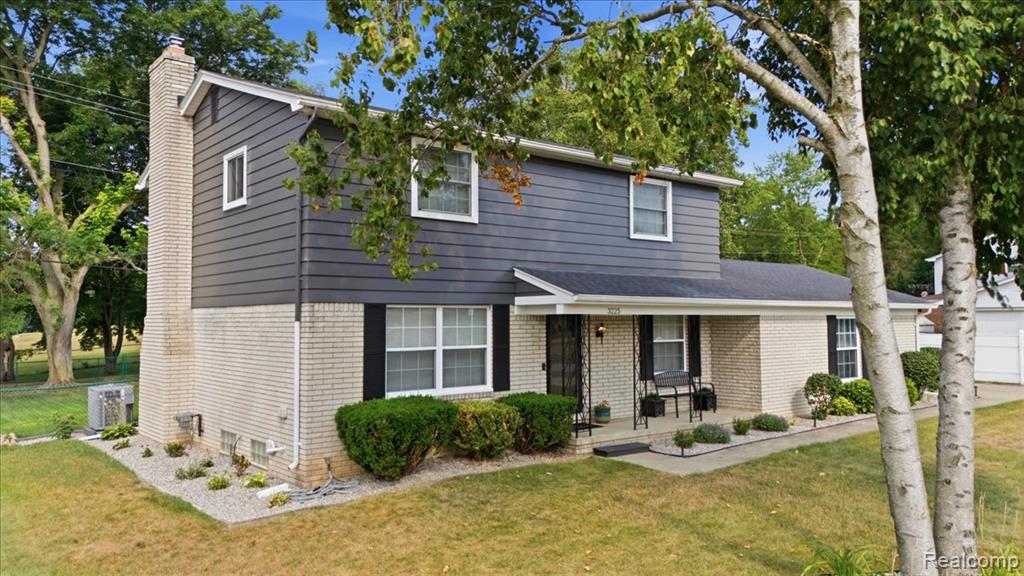 main property photo 3