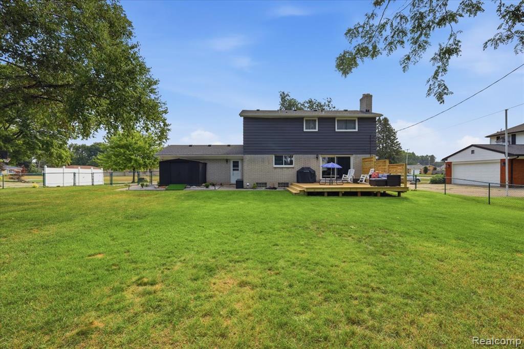 main property photo 39