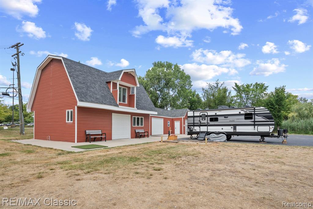 main property photo 22