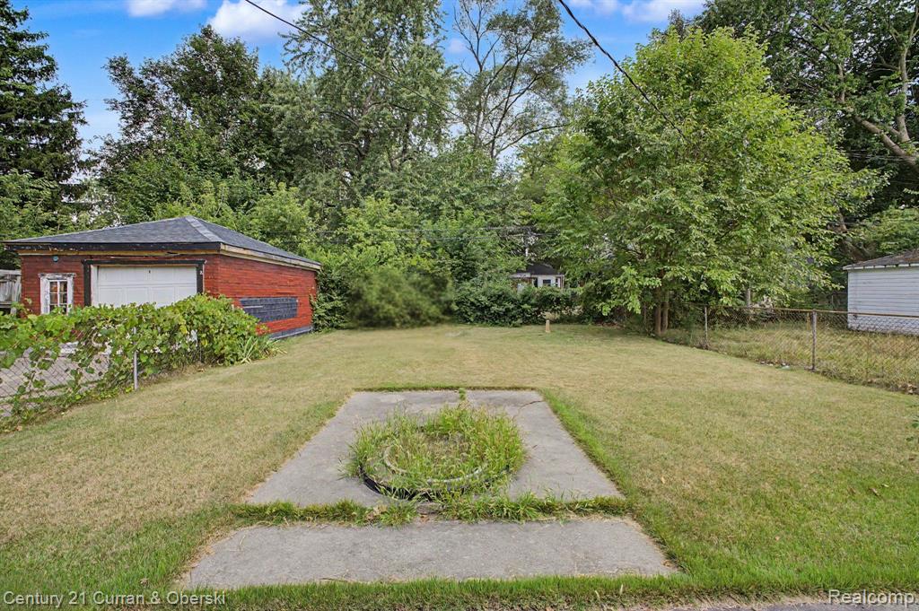 main property photo 24