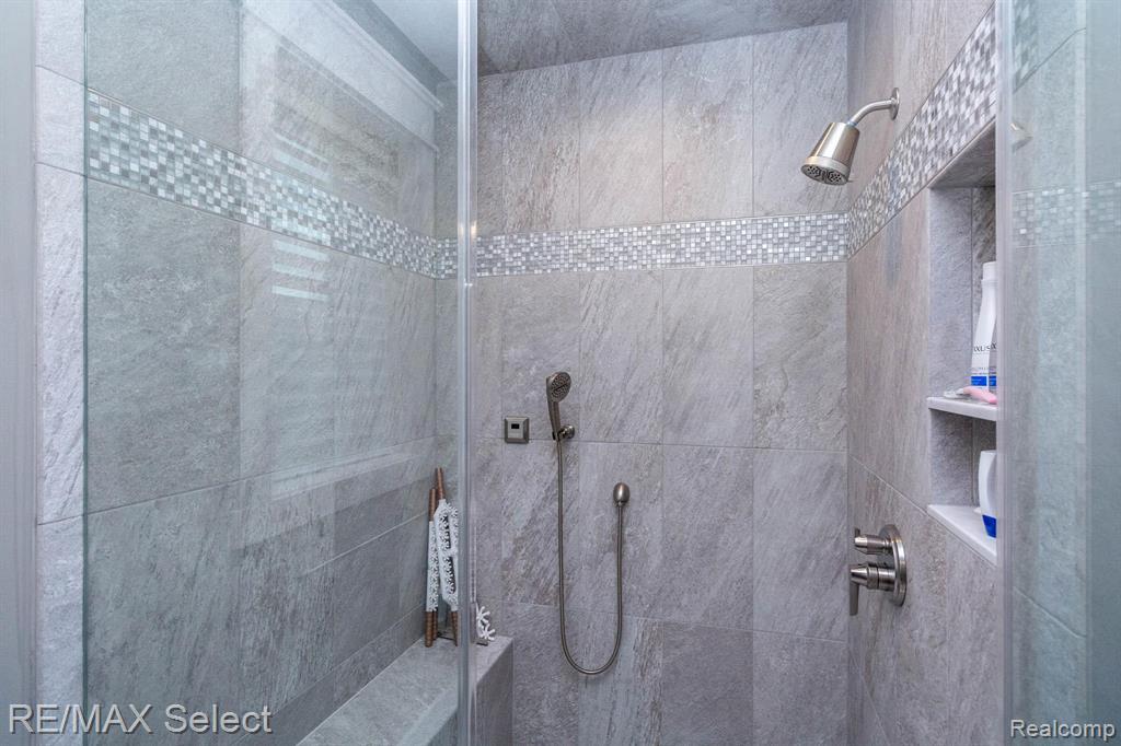 main property photo 58