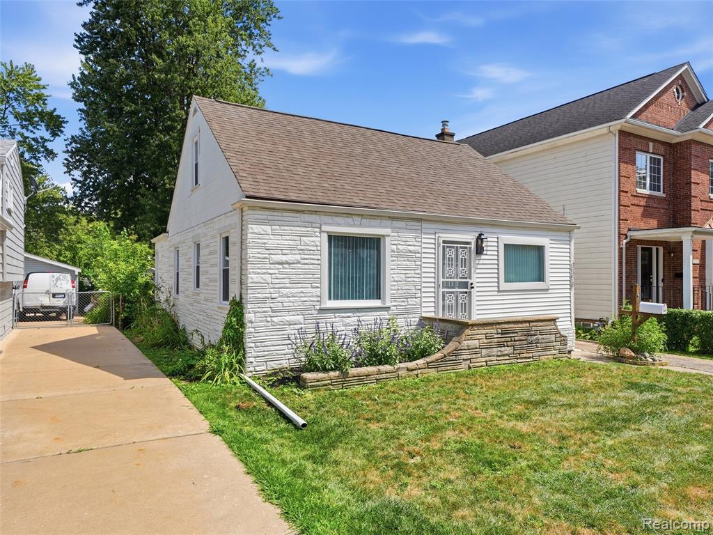 main property photo 7