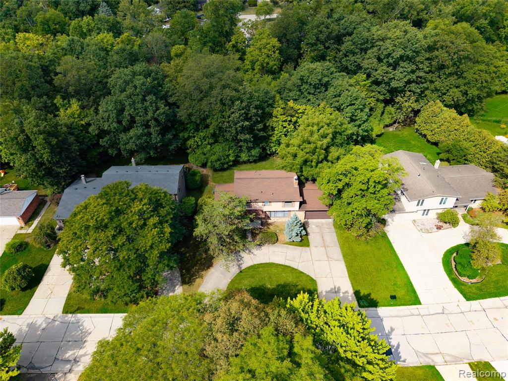 main property photo 49