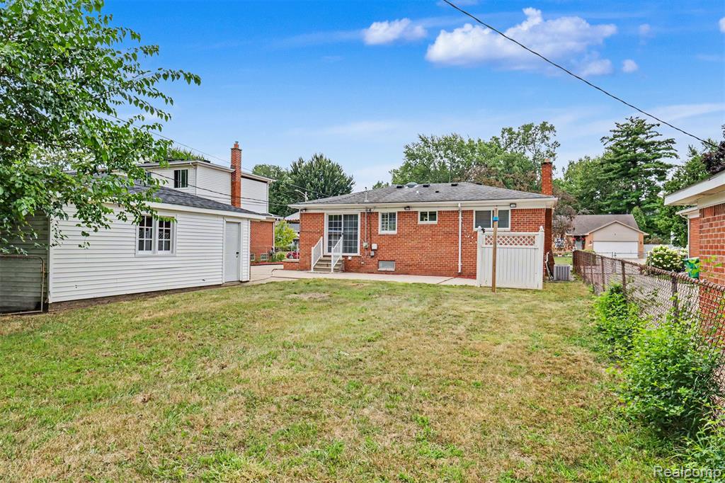 main property photo 38
