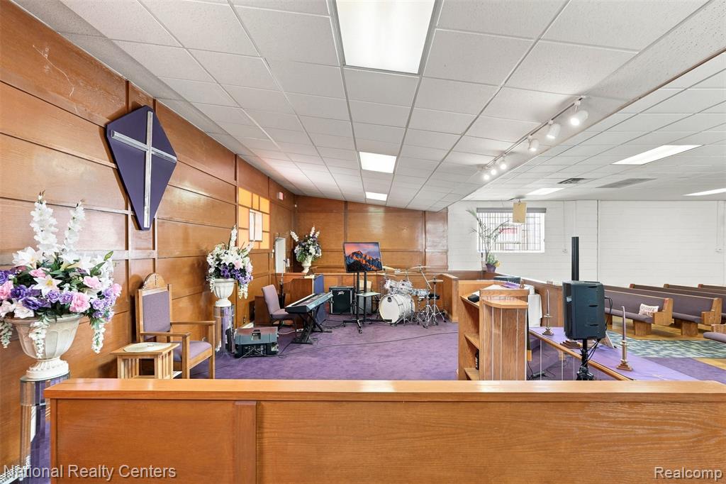 main property photo 6