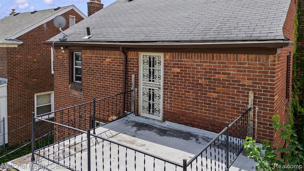 main property photo 28
