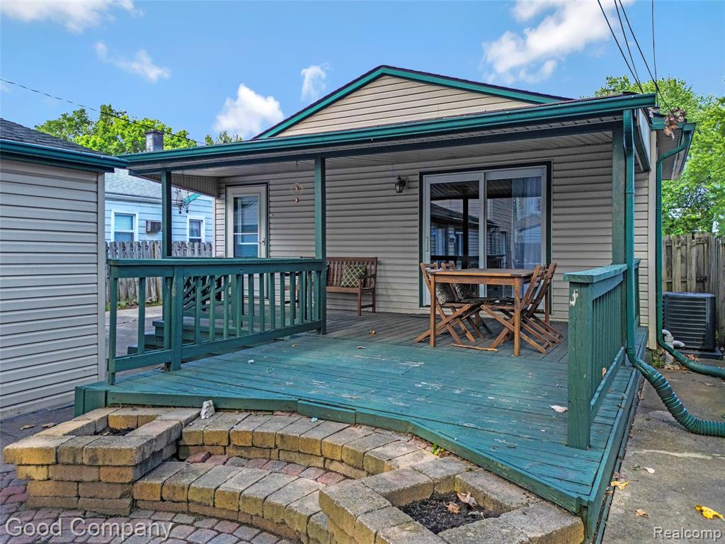 main property photo 54