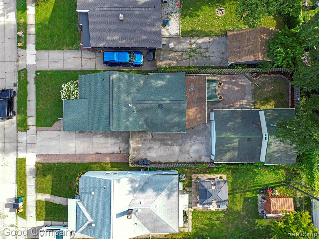main property photo 59