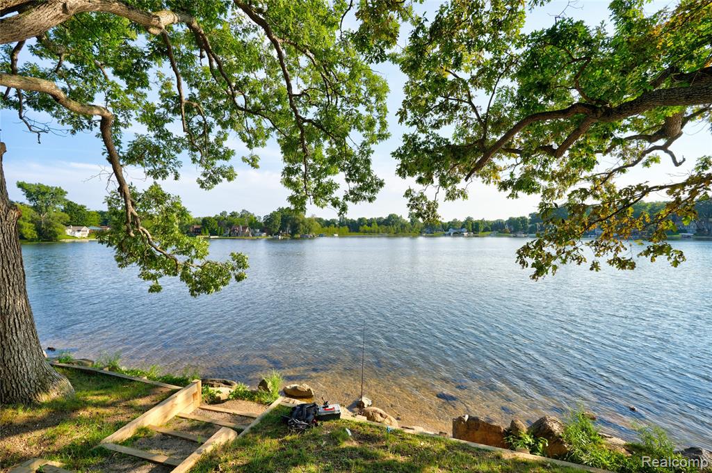 main property photo 26