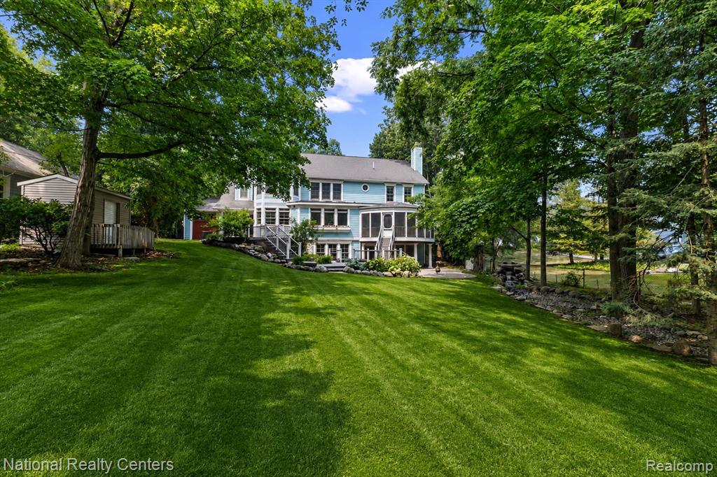 main property photo 3