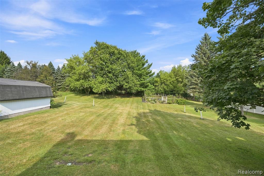 main property photo 41