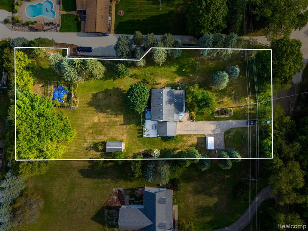 main property photo 48