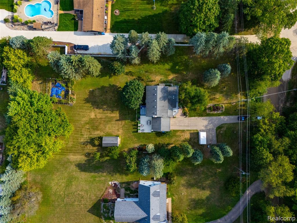 main property photo 50