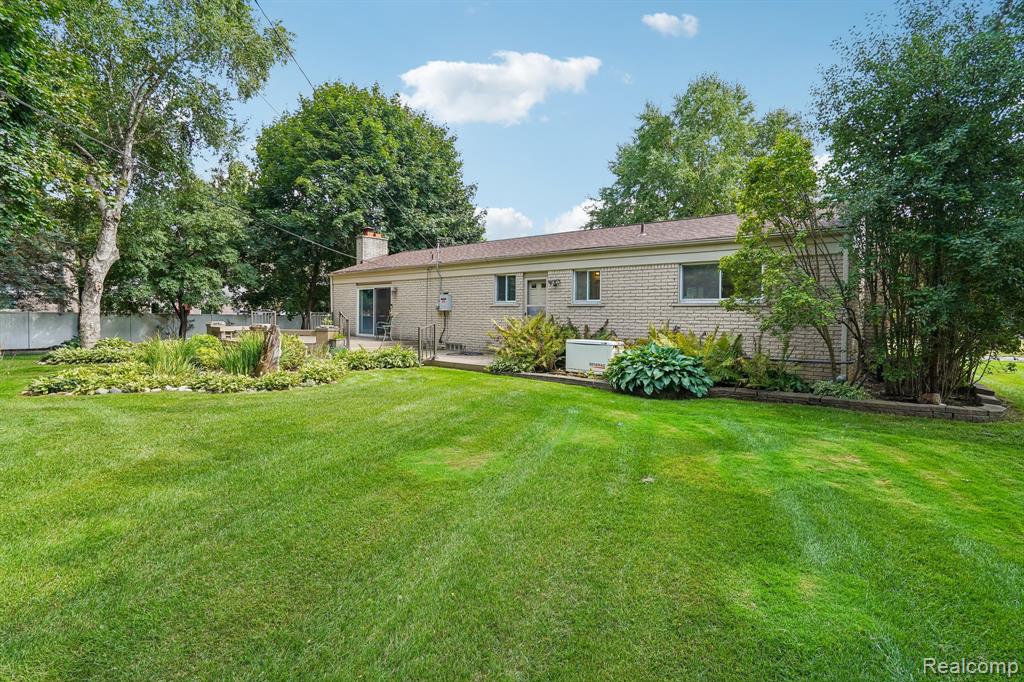 main property photo 35