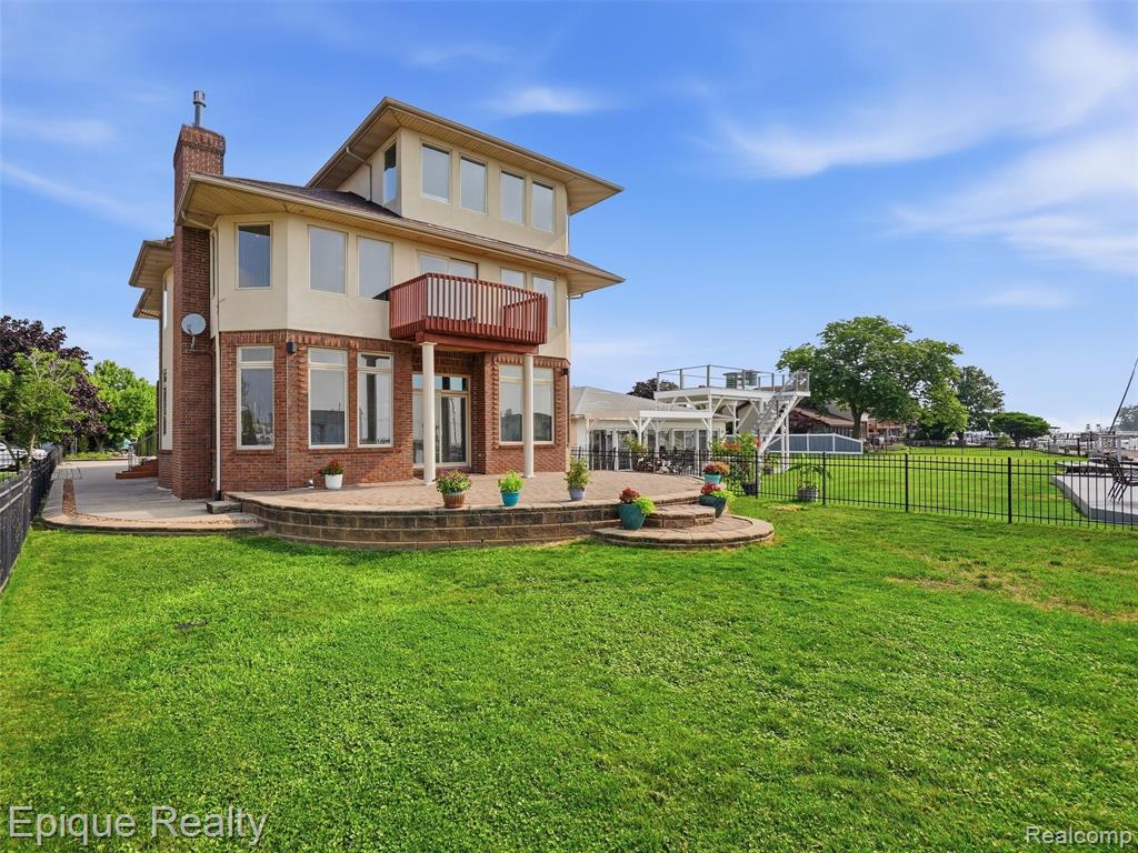 main property photo 47