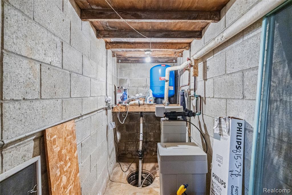 main property photo 56
