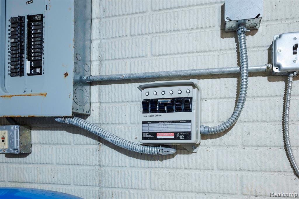 main property photo 33