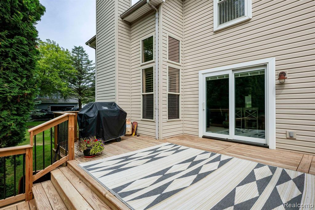main property photo 41