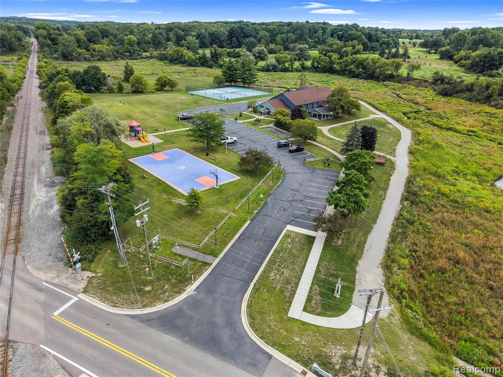 main property photo 36