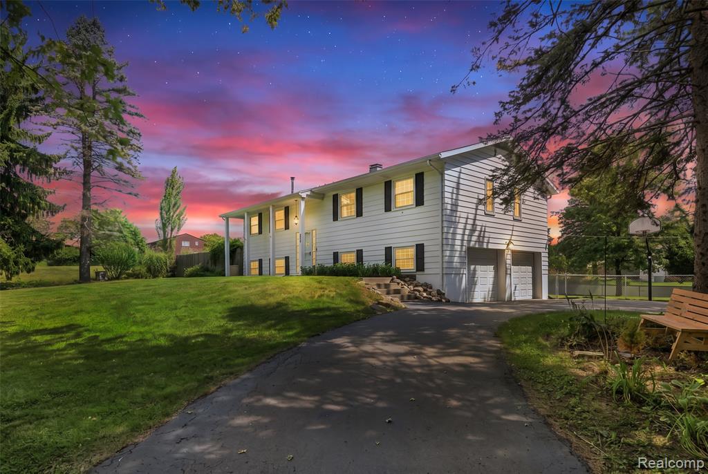 main property photo 10