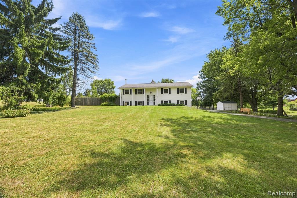main property photo 32