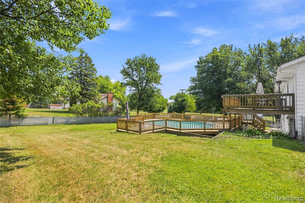 main property photo 36