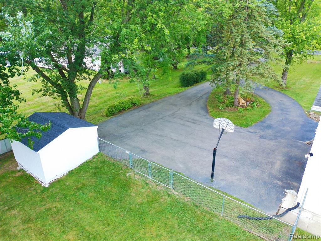main property photo 40