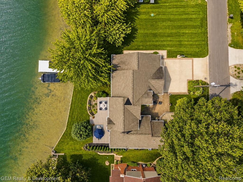 main property photo 59