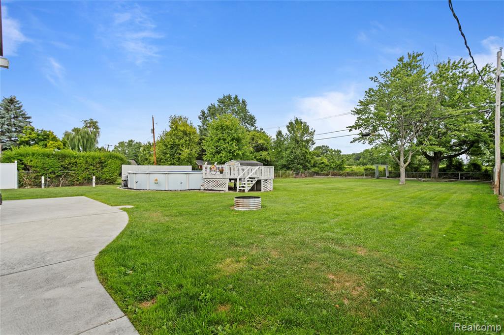 main property photo 33