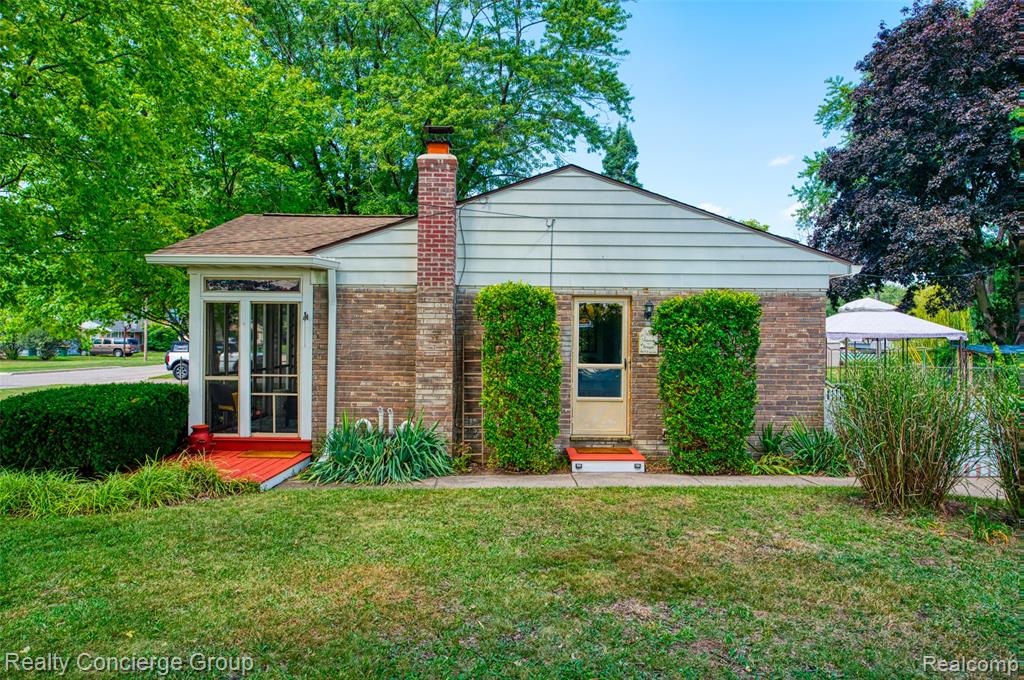 main property photo 22