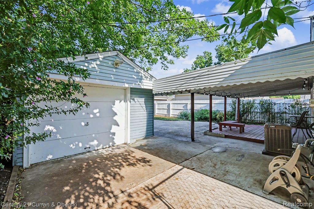 main property photo 16