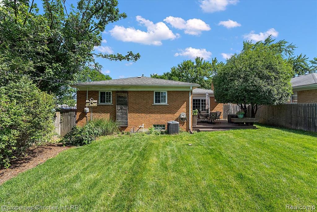 main property photo 7