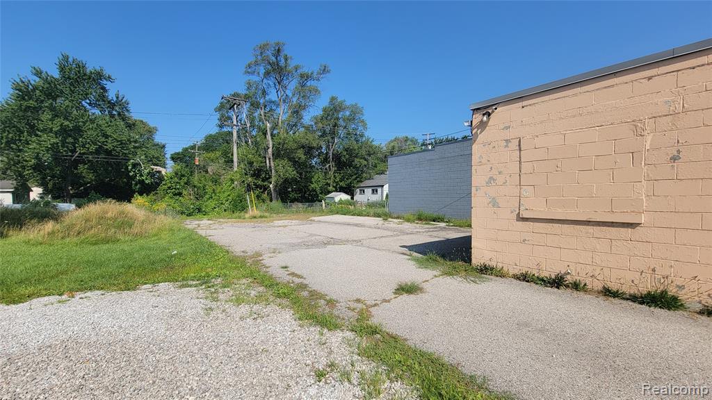 main property photo 15